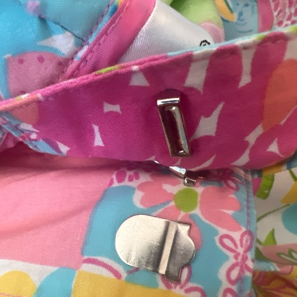 NWT Ladies Lilly Pulitzer Patchwork Capri Pant
Sz 19 multi vintage Lilly Patch. - Picture 5 of 6